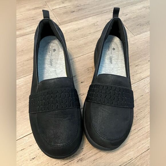 Clarks Cloudsteppers women’s slip on black loafer. Unworn size 9 - Picture 4 of 8